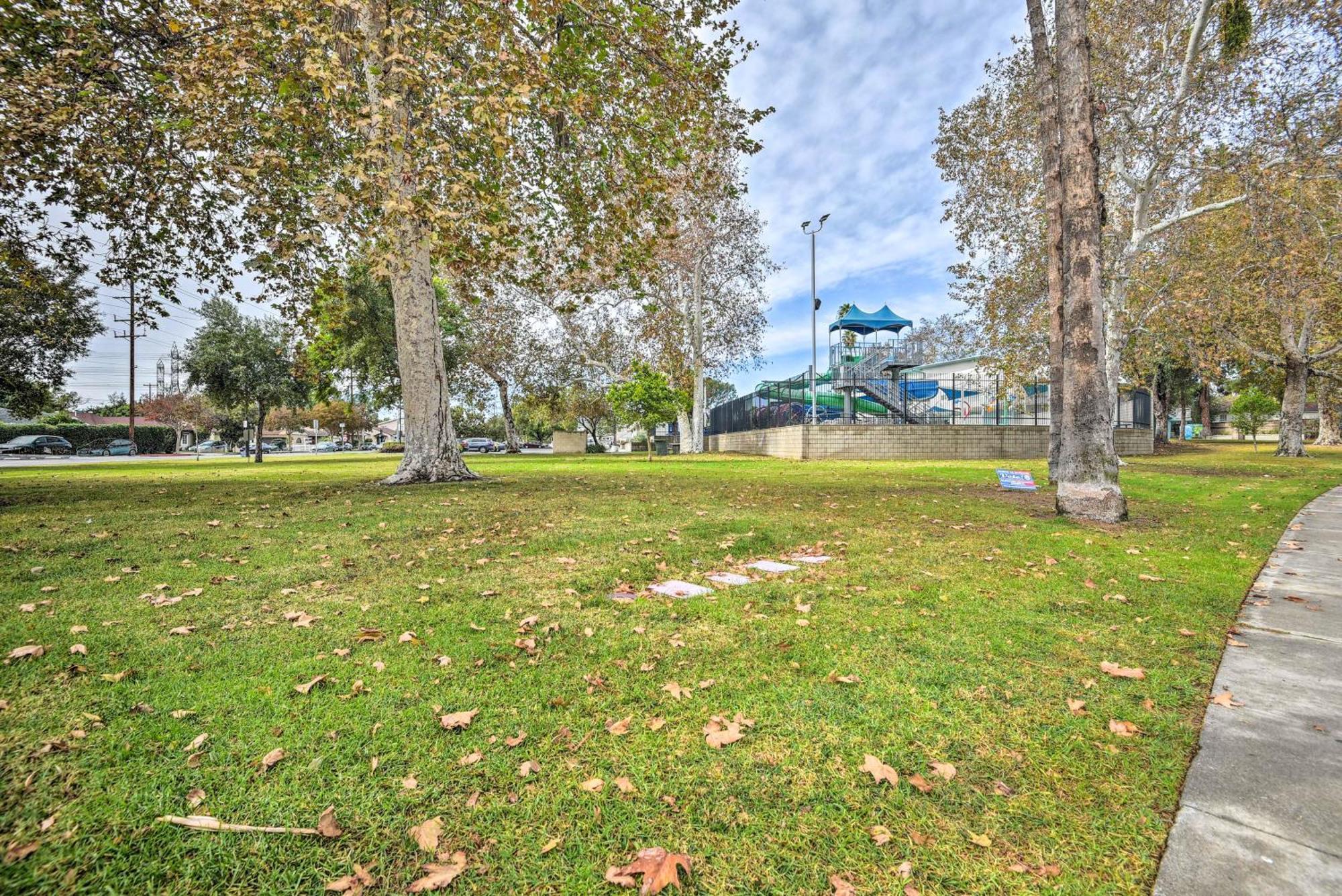 Stylish And Modern Burbank Gem With Private Yard!ヴィラ エクステリア 写真