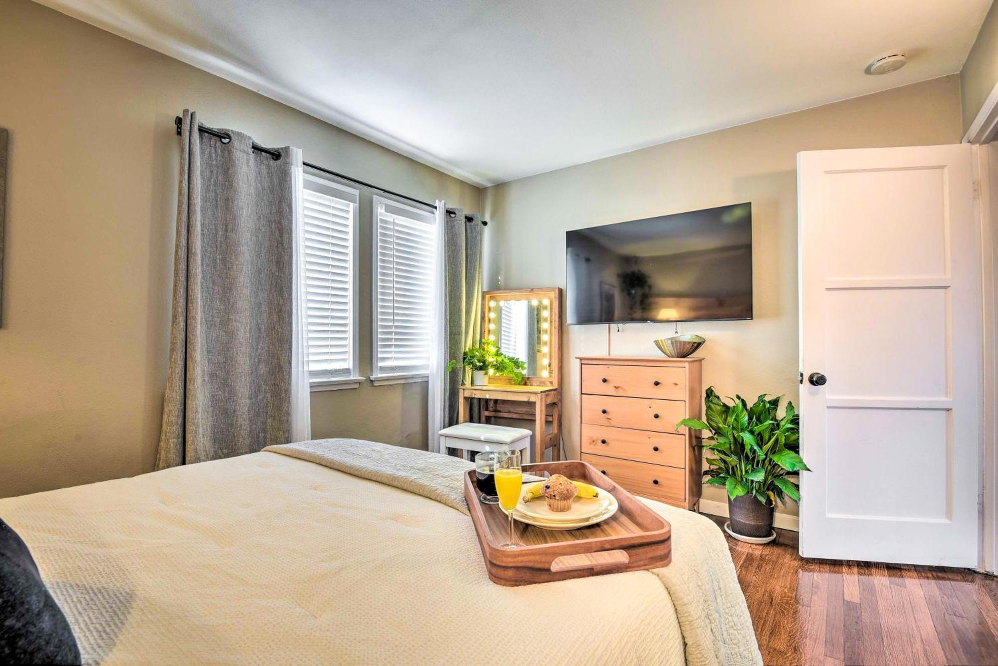 Stylish And Modern Burbank Gem With Private Yard!ヴィラ エクステリア 写真