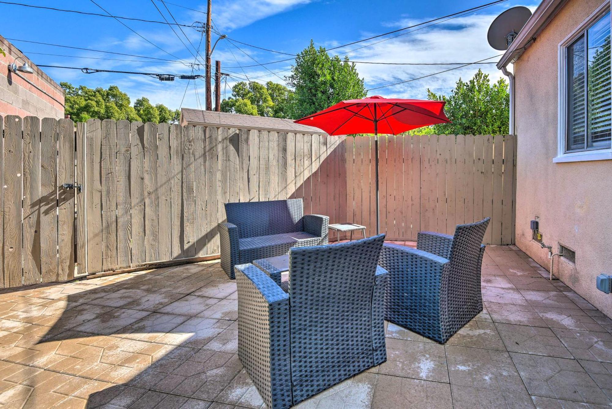 Stylish And Modern Burbank Gem With Private Yard!ヴィラ エクステリア 写真