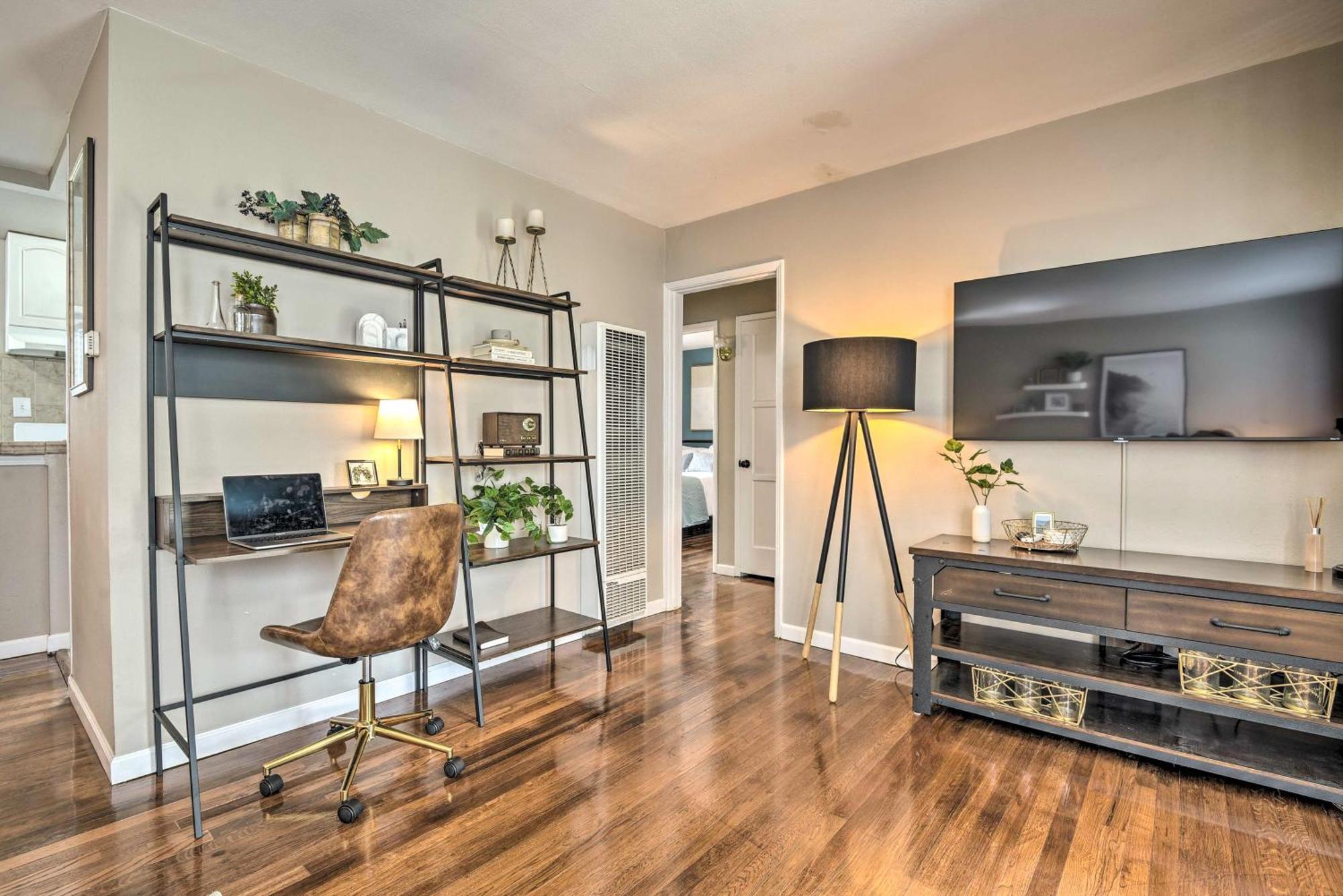 Stylish And Modern Burbank Gem With Private Yard!ヴィラ エクステリア 写真